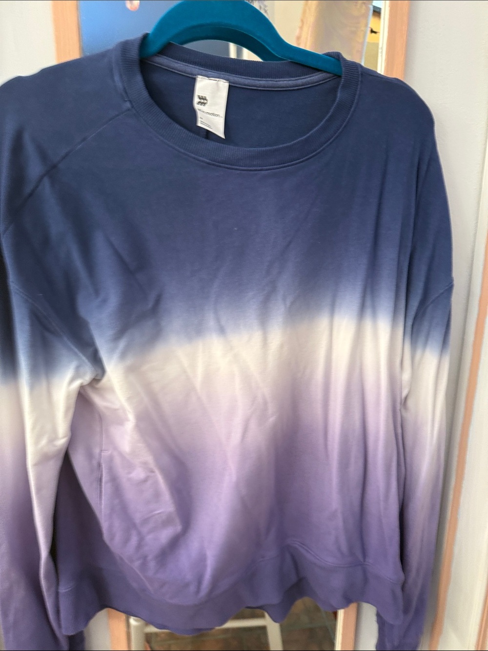 all in motion Ombre Crewneck Sweatshirt in Navy, White, Lavender